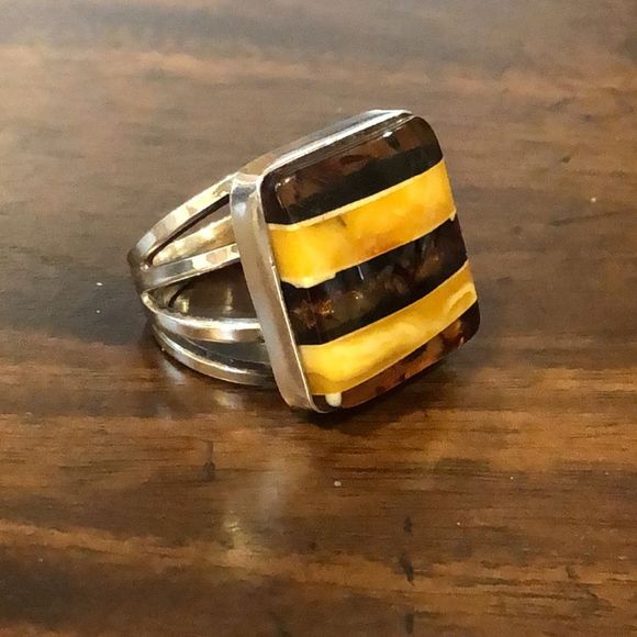 ARTISAN Sterling Silver Striped Bezel Set Maple & Honey Colored Amber Ring Sz 7 - Picture 2 of 10